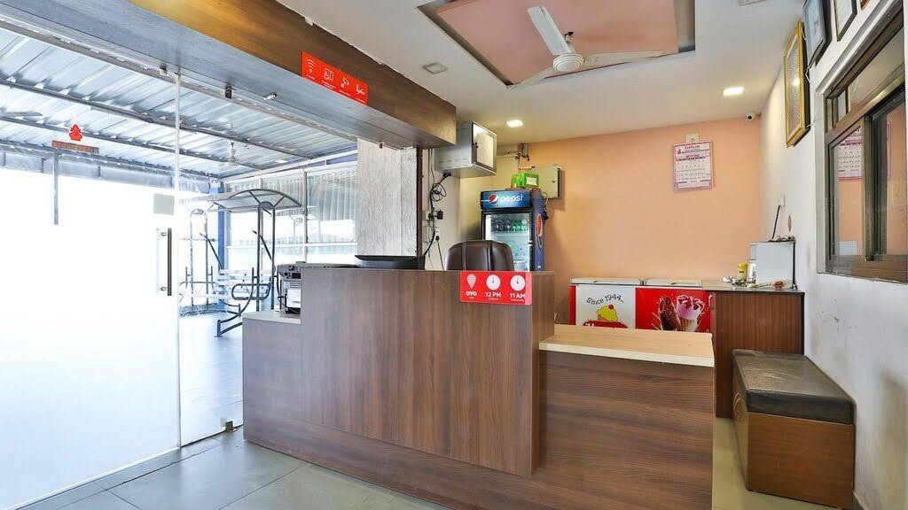 restaurant near gandhinagar